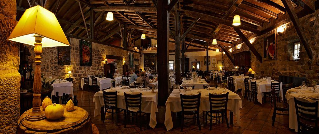 En este momento estás viendo Restaurante Asador La Vieja Bodega
