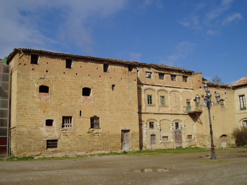 En este momento estás viendo Palacio de los Condestables de Castilla